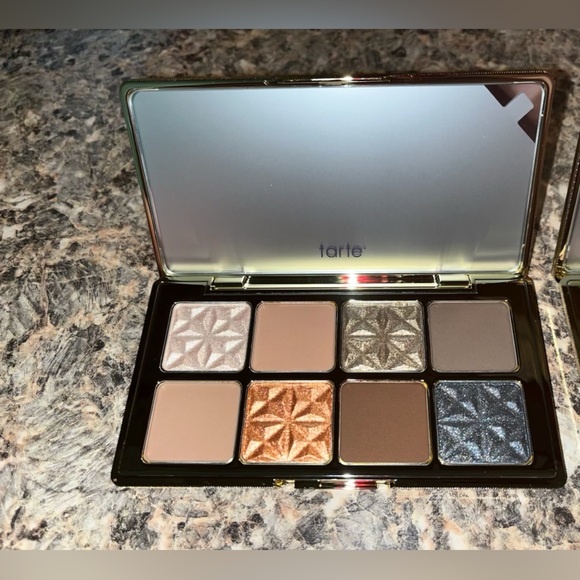Tarte Luxe Gold Eyeshadow Collection - Picture 10 of 10
